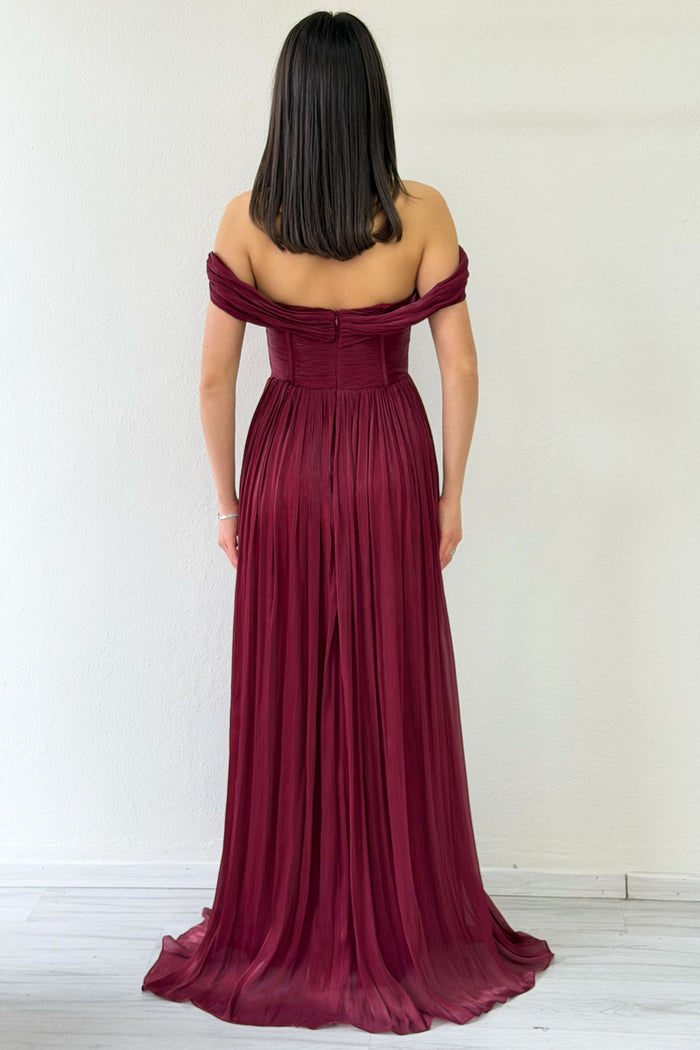 Bordo Düşük Omuz Drapeli Uzun Abiye Elbise 