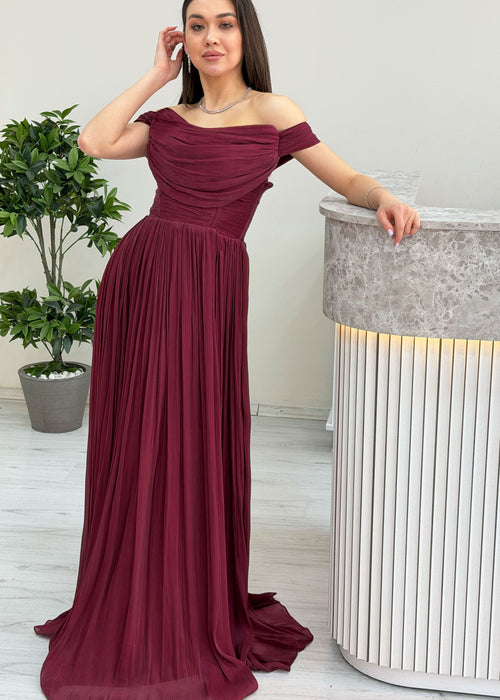 Bordo Düşük Omuz Drapeli Uzun Abiye Elbise