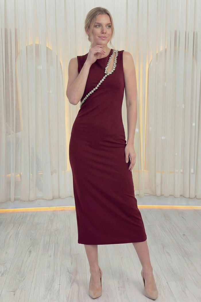 Bordo Taş Detaylı Sıfır Kol Elbise