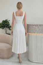 Beyaz V Yaka Pileli Midi Boy Elbise