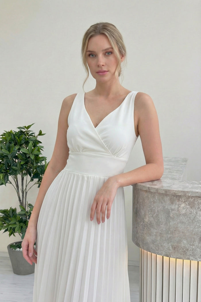 Beyaz V Yaka Pileli Midi Boy Elbise