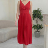 Kırmızı V Yaka Pileli Midi Boy Elbise