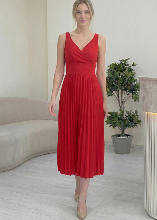Kırmızı V Yaka Pileli Midi Boy Elbise