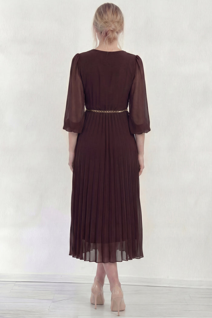 Kahverengi Kruvaze Yaka Piliseli Kemerli Midi Boy Elbise 