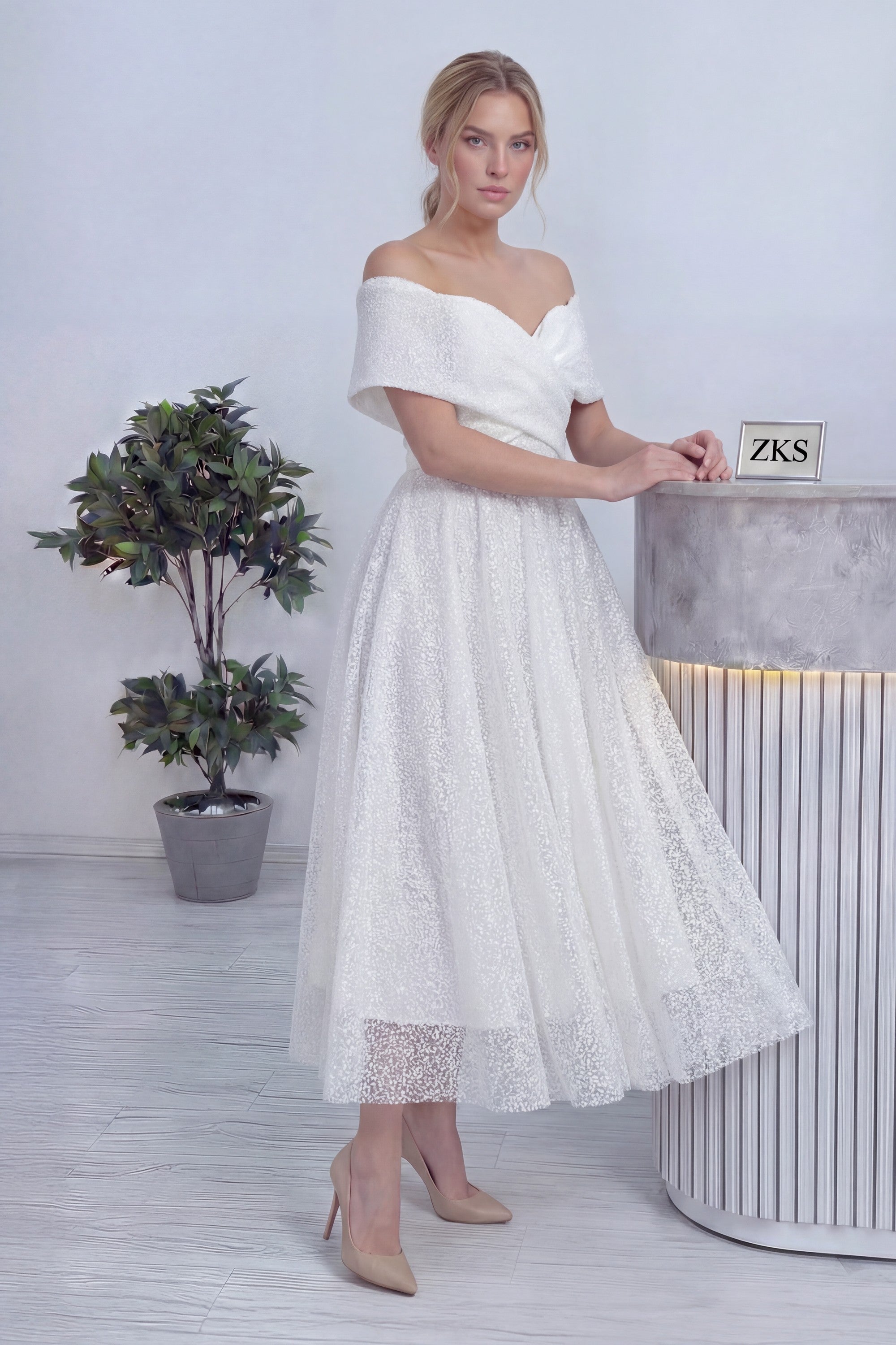 Beyaz Düşük Omuz Pullu Midi Boy Nikah Abiye Elbise 