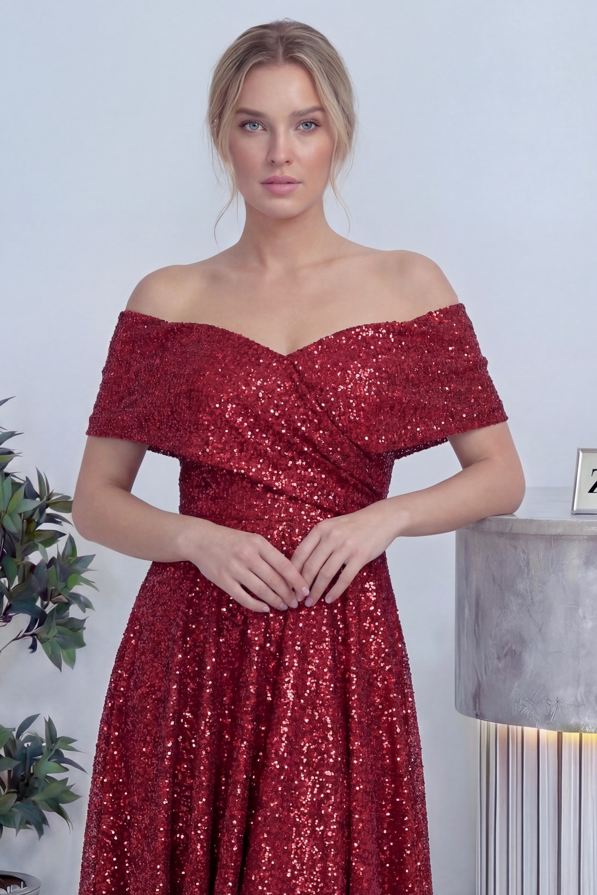 Kırmızı Düşük Omuz Pullu Midi Boy Abiye Elbise 