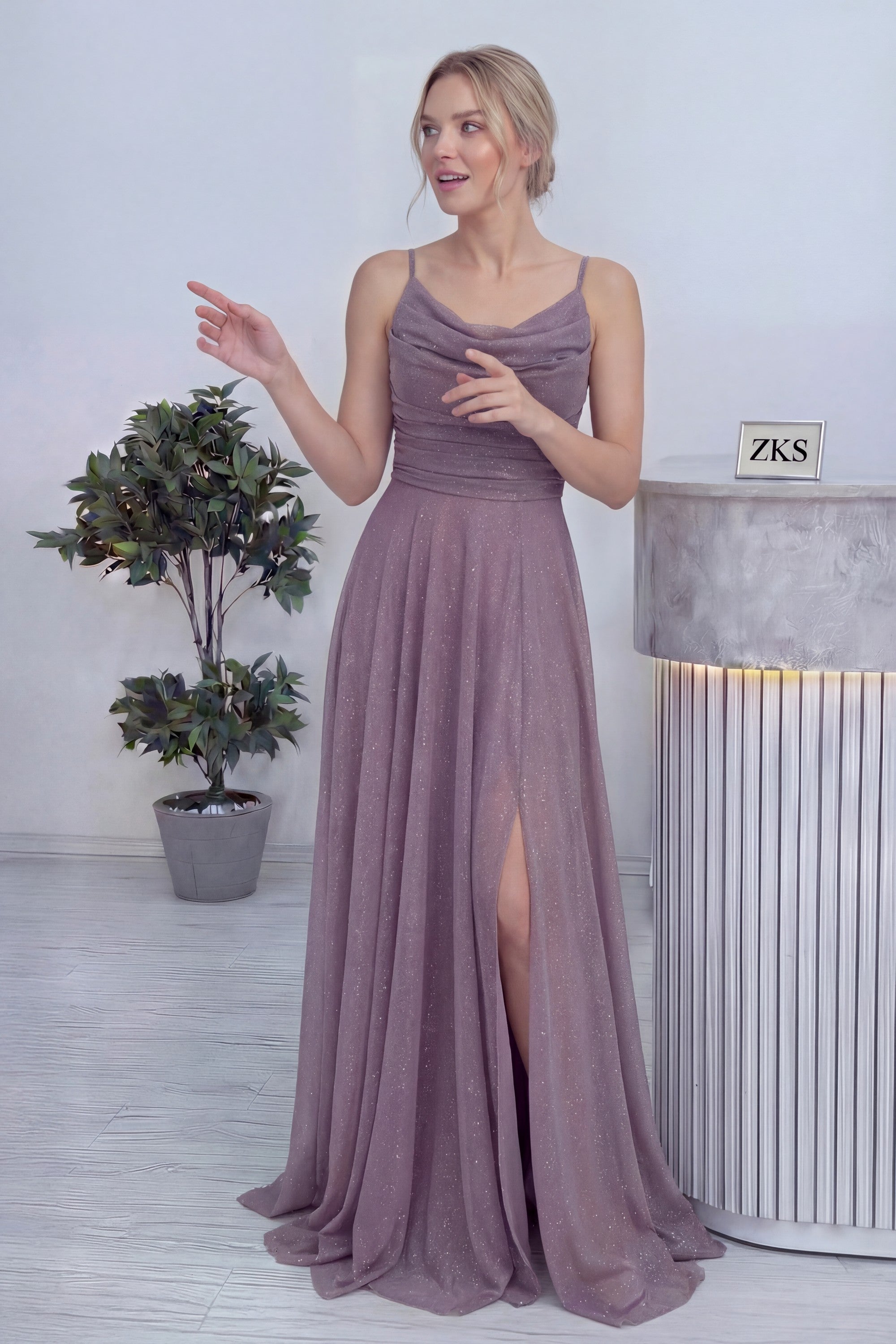 Lila Askılı Ön Drapeli Yırtmaçlı Simli Abiye Elbise