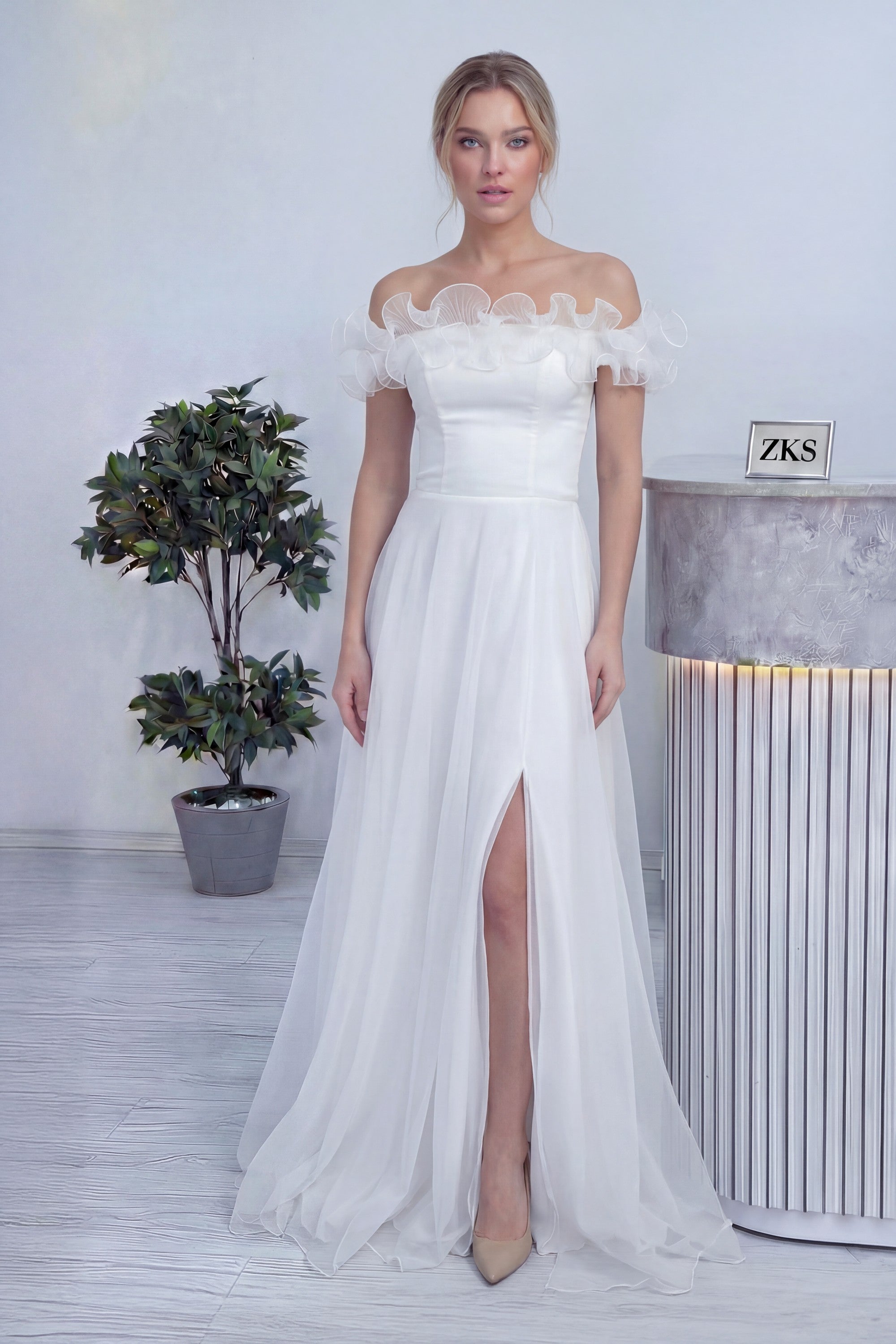 Kadın Beyaz Volanlı Düşük Omuz Nikah Abiye Elbise