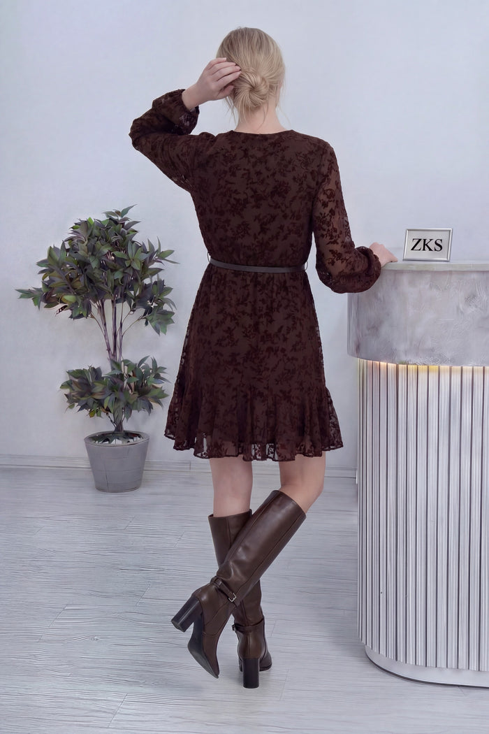 Kahverengi Kemerli Kruvaze Yaka Desenli Elbise 