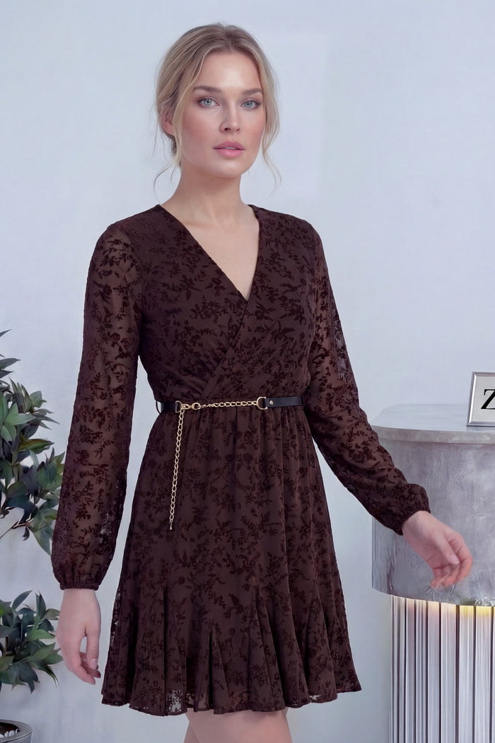 Kahverengi Kemerli Kruvaze Yaka Desenli Elbise 