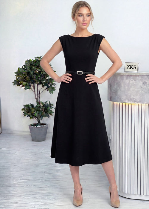 Siyah Kemer Detaylı Midi Boy Elbise