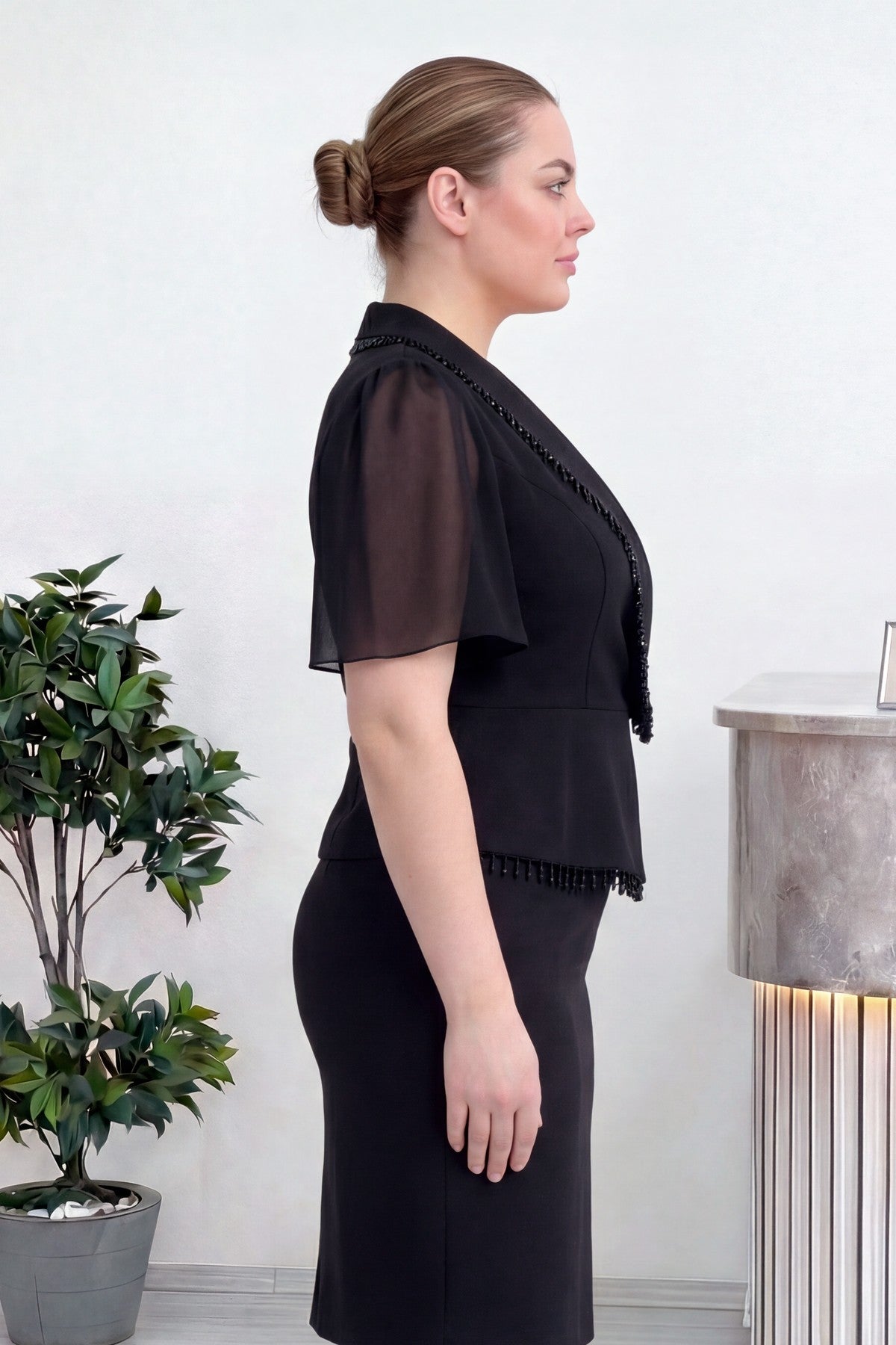 Siyah Taşlı Ceket Yakalı Büyük Beden Midi Boy Abiye Elbise