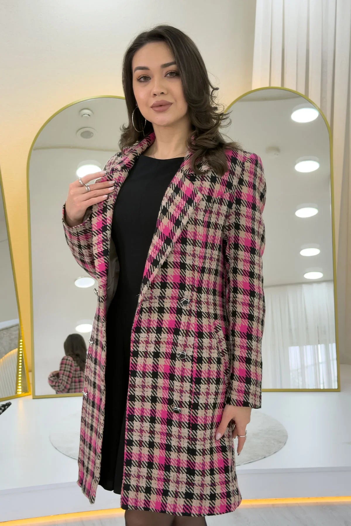 Pembe Ekoseli Düğmeli Kruvaze Kaşe Kaban 