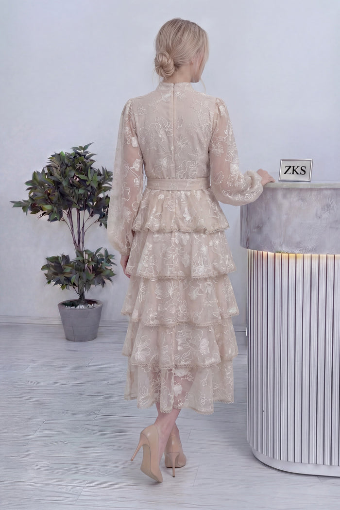 Ekru Çiçek Desenli Kat Kat Volanlı Kuşaklı Elbise 