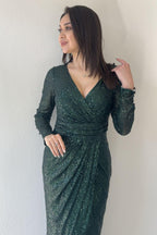 Zümrüt Yeşil Kruvaze Yaka Payet Tasarım Uzun Kollu Abiye Elbise