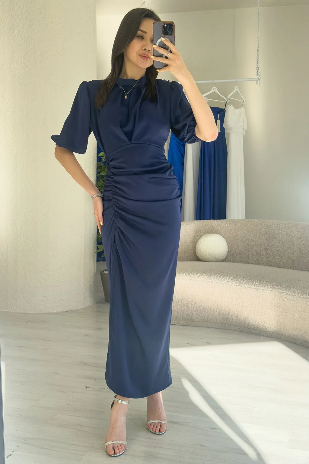 Kadın Saten Balon Kol Drapeli Yırtmaç Detaylı Abiye Elbise-Lacivert