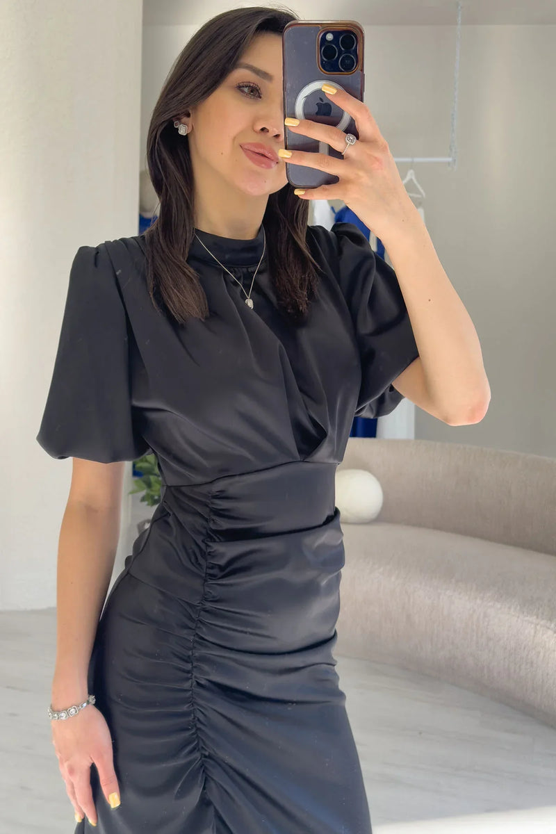 Kadın Saten Balon Kol Drapeli Yırtmaç Detaylı Abiye Elbise-Siyah