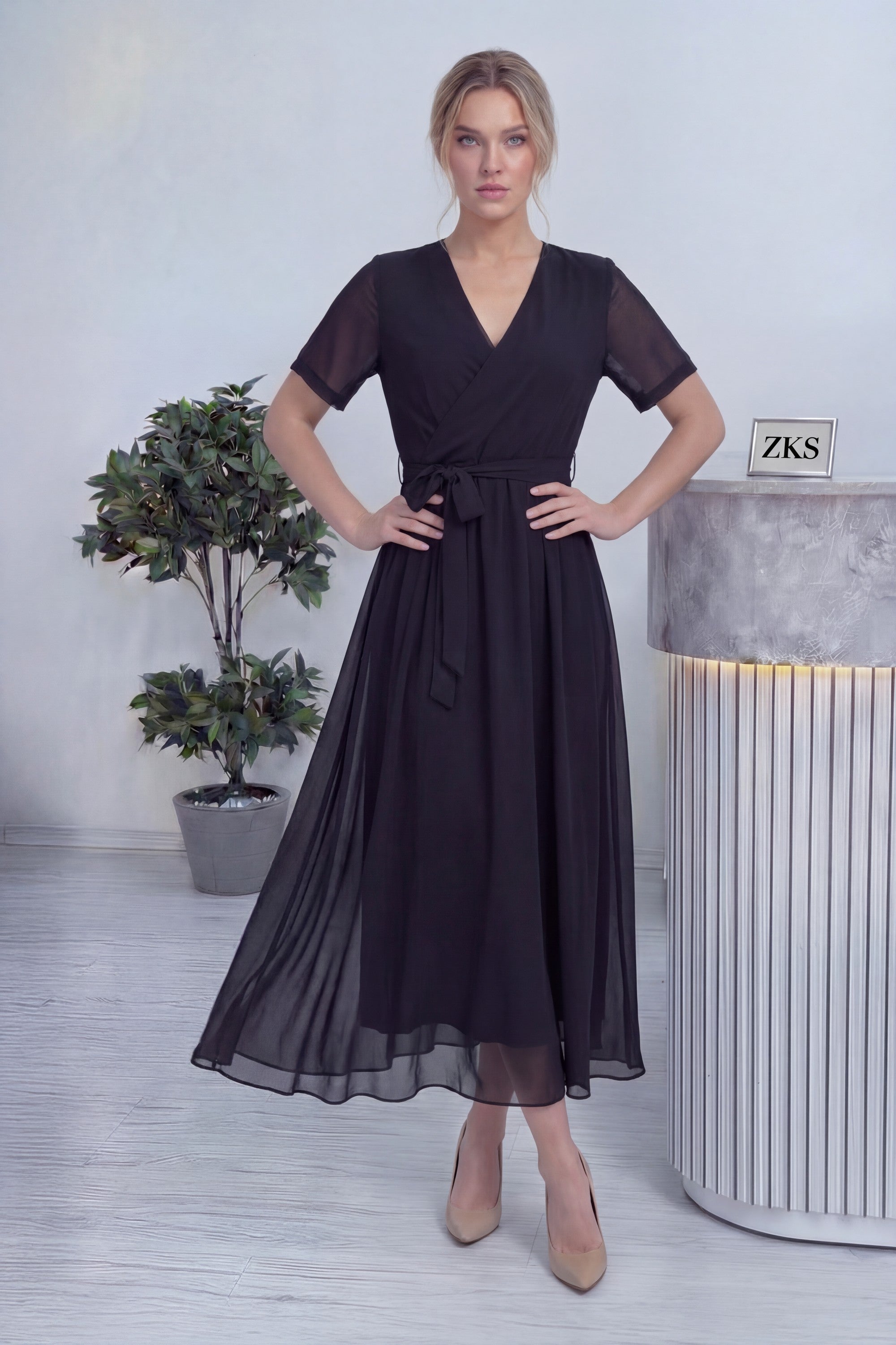 Siyah Kısa Kol Kruvaze Yaka Şifon Büyük Beden Elbise