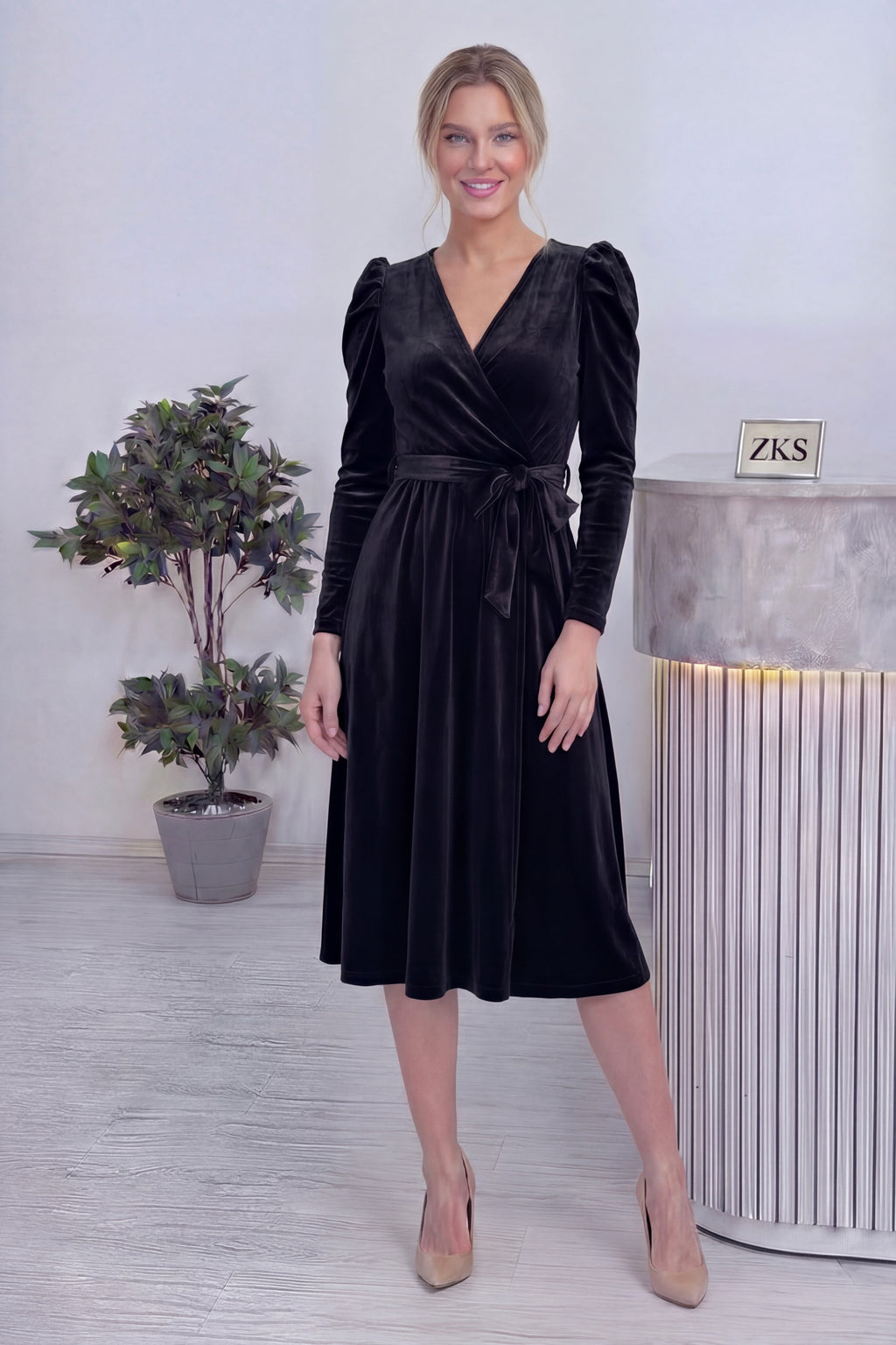 Siyah Kadın Karpuz Kol Kruvaze Kadife Kuşaklı Büyük Beden Elbise