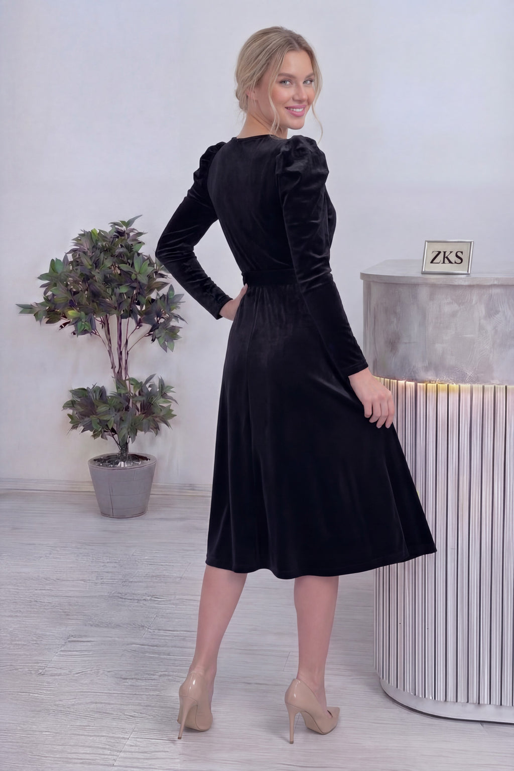 Siyah Kadın Karpuz Kol Kruvaze Kadife Kuşaklı Büyük Beden Elbise