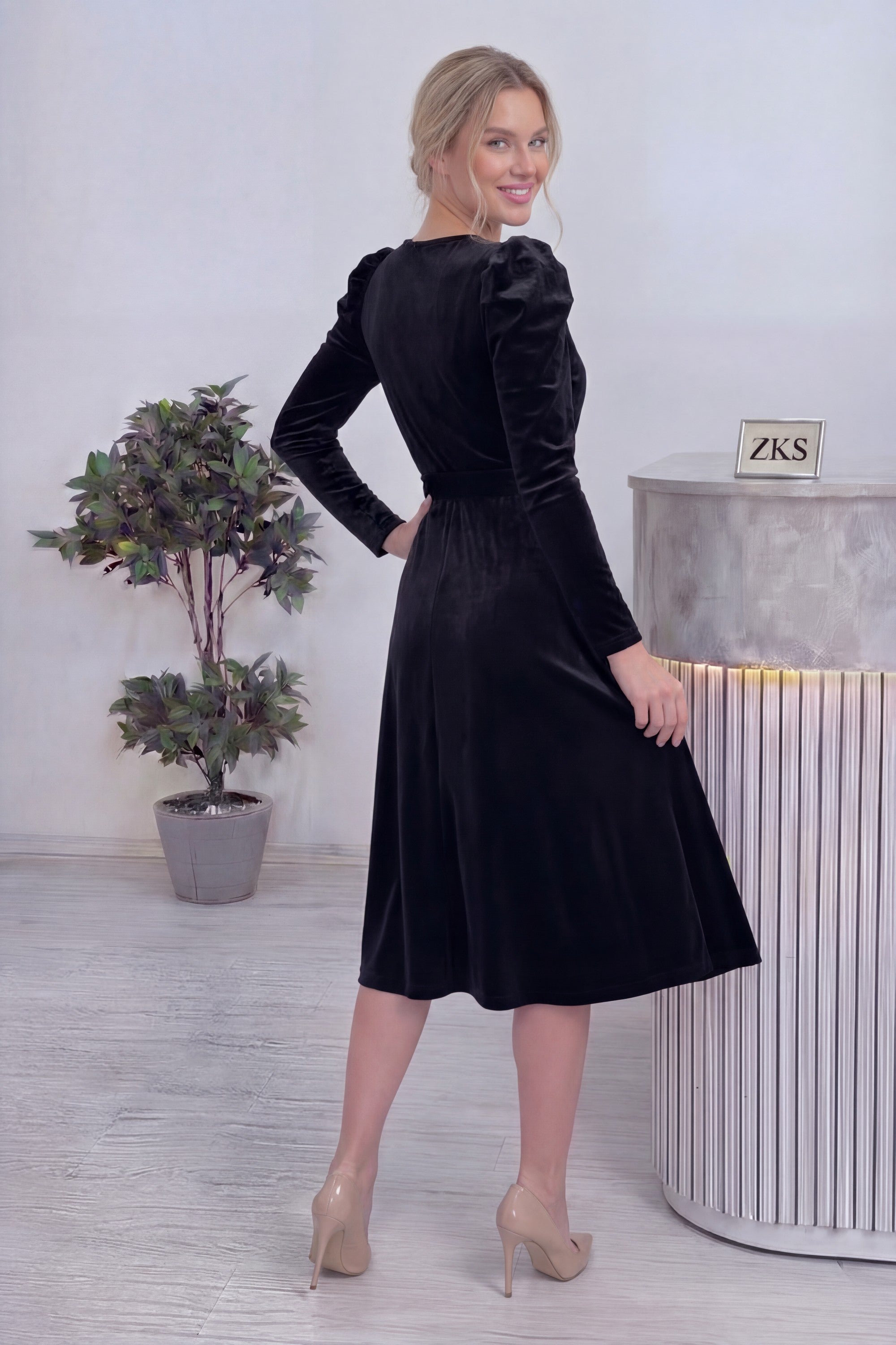 Siyah Kadın Karpuz Kol Kruvaze Kadife Kuşaklı Büyük Beden Elbise