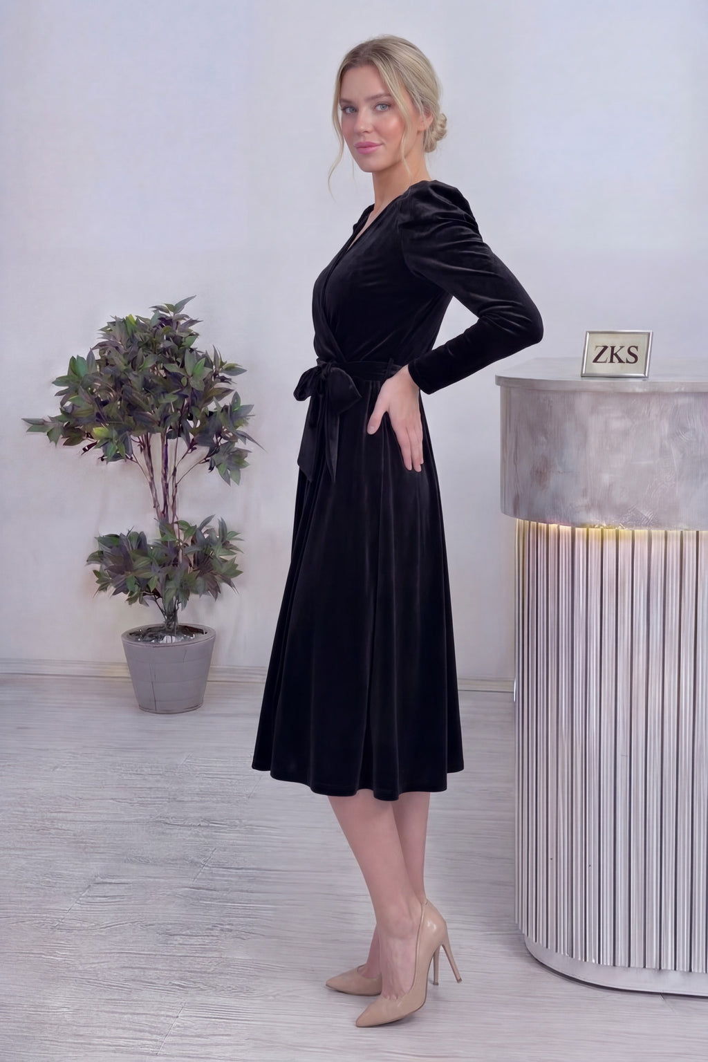 Siyah Kadın Karpuz Kol Kruvaze Kadife Kuşaklı Büyük Beden Elbise