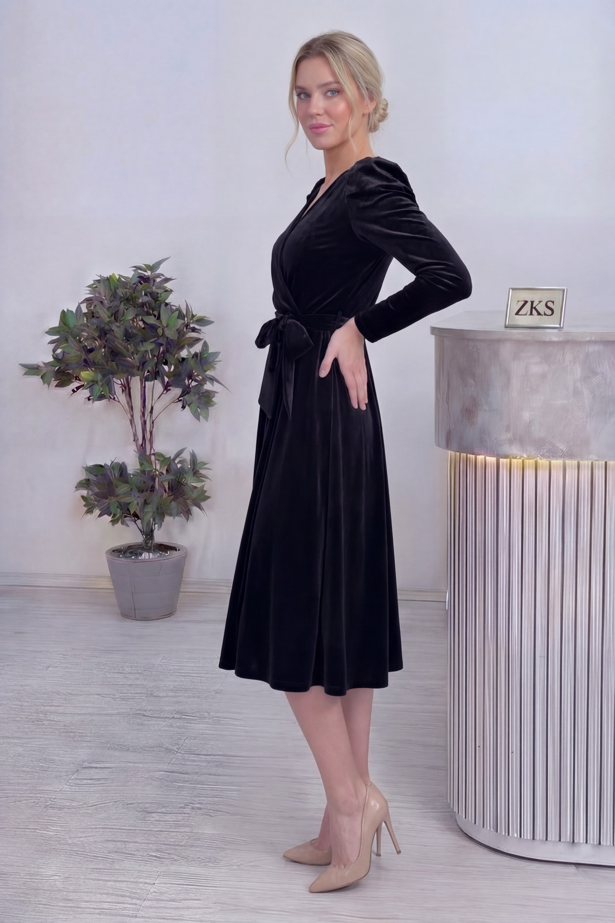 Siyah Kadın Karpuz Kol Kruvaze Kadife Kuşaklı Büyük Beden Elbise