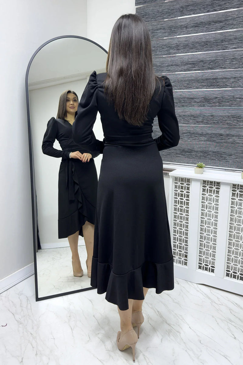 Siyah Krep Volanlı Kruvaze Büyük Beden Elbise

