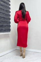 Kırmızı Kadın Saten Kruvaze Drapeli Yırtmaç Detaylı Balon Kol Büyük Beden Elbise

