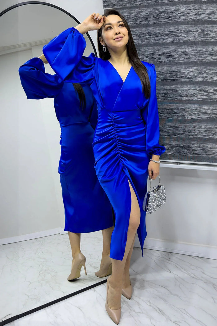 Saks Kadın Saten Kruvaze Drapeli Yırtmaç Detaylı Balon Kol Büyük Beden Elbise

