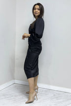 Siyah Kadın Saten Kruvaze Drapeli Yırtmaç Detaylı Balon Kol Büyük Beden Elbise

