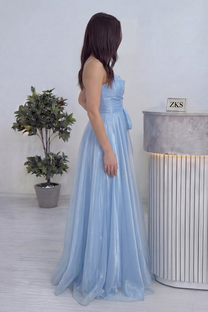 Kadın Bebe Mavi Askılı Yırtmaçlı Abiye Elbise