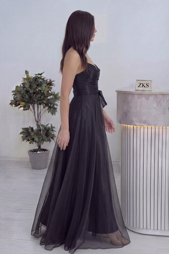 Kadın Siyah Askılı Yırtmaçlı Abiye Elbise