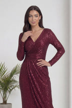 Eli belinde kruvaze yaka bordo kadın uzun kol midi boy abiye elbise 