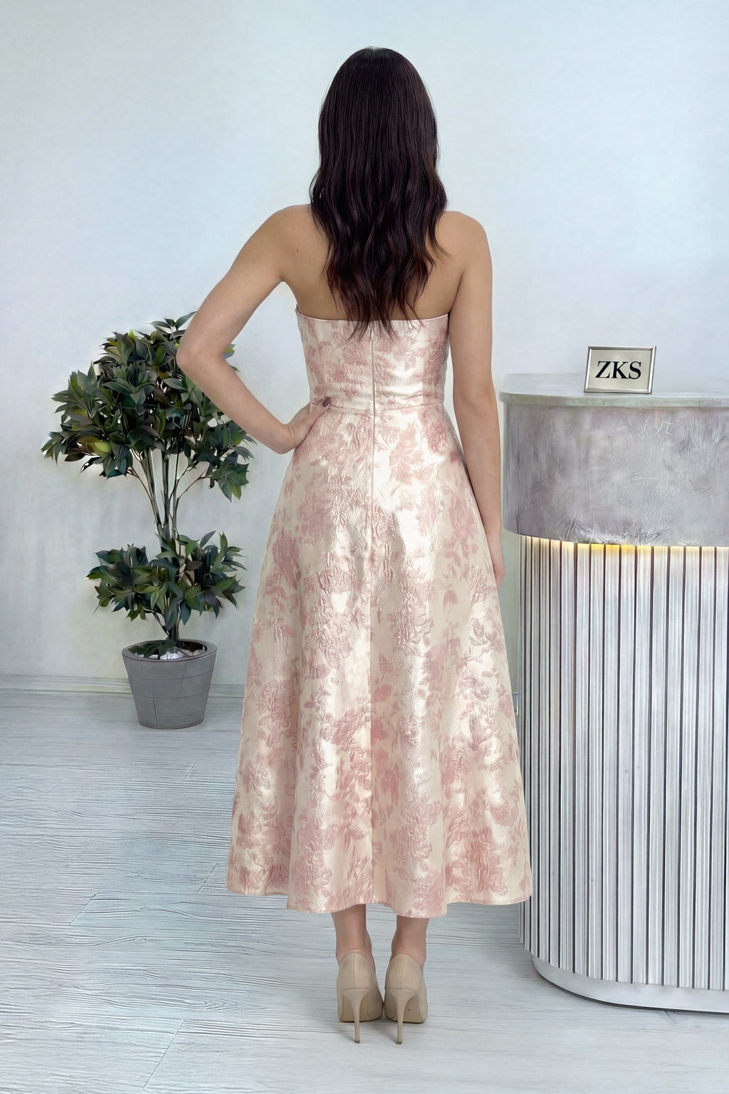 Arka detay fermuarlı midi boy çiçek desen davet abiye elbise 