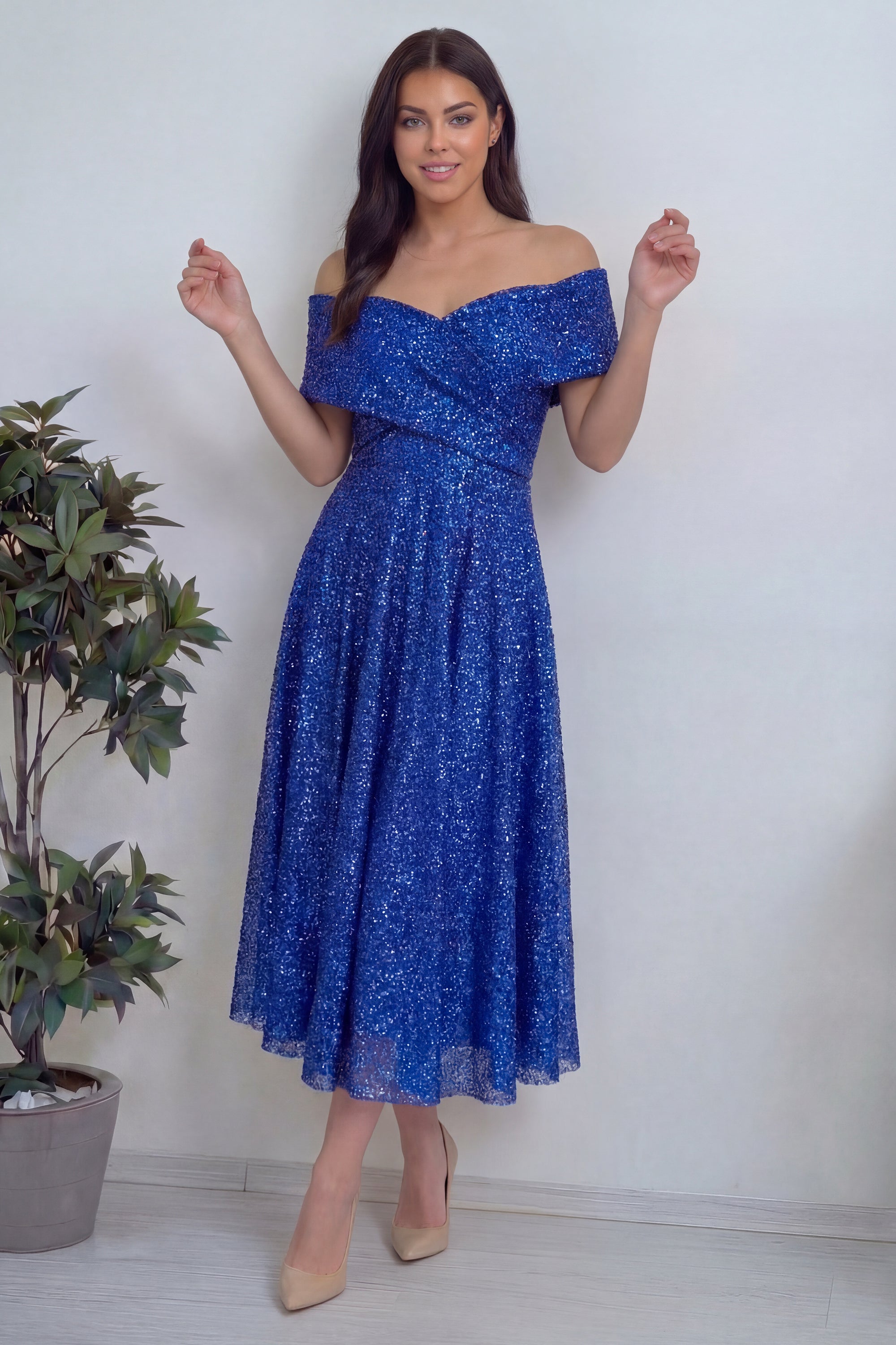 Düşük omuz detaylı pul işlemeli saks kloş kesim mezuniyet için abiye 