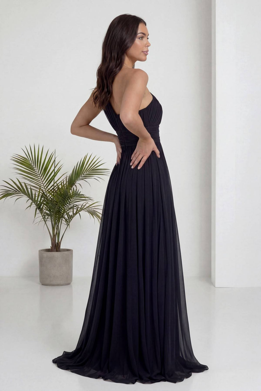 Siyah Tek Omuz Piliseli Kloş Abiye Elbise