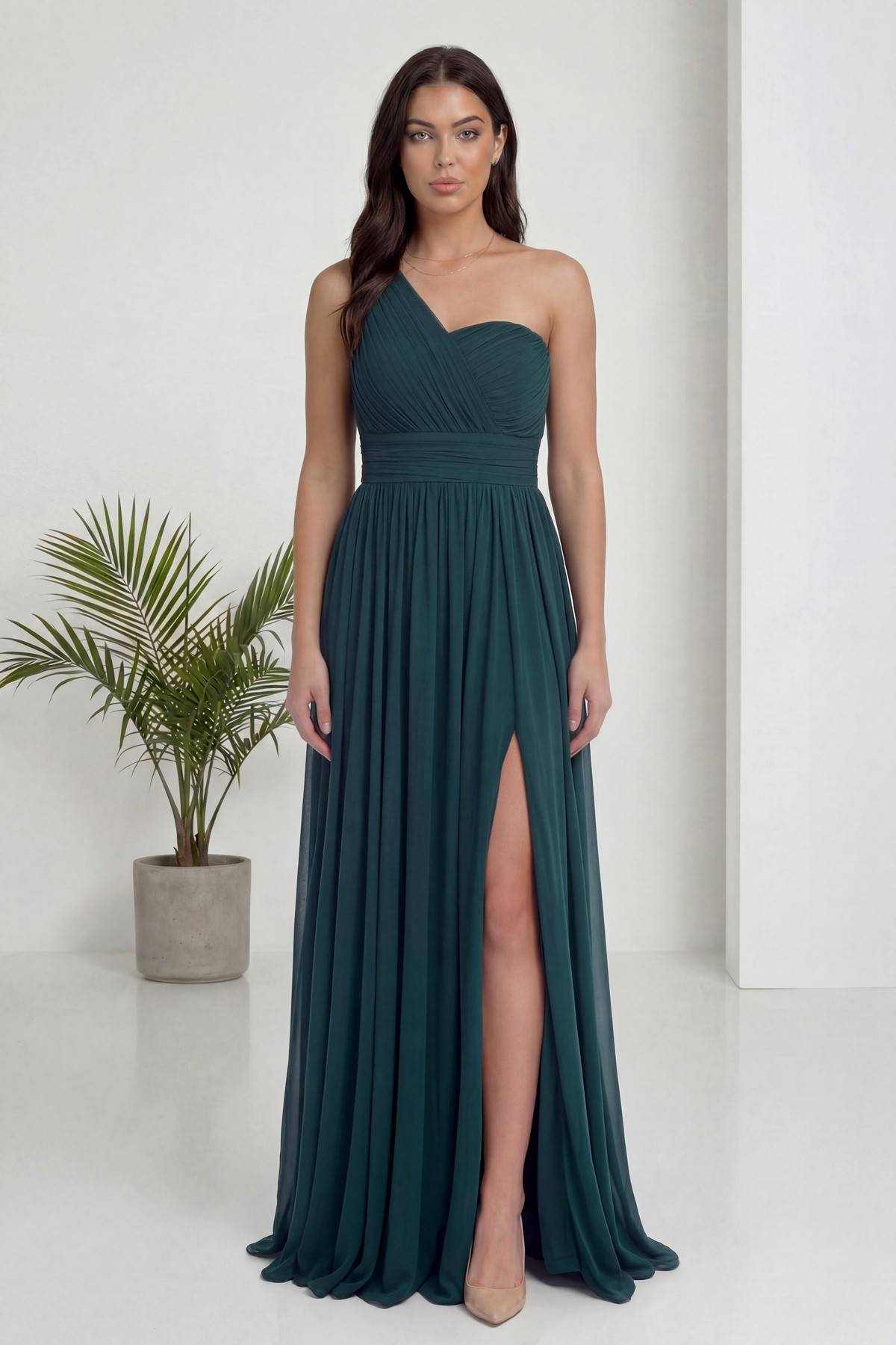 Zümrüt Yeşili Tek Omuz Piliseli Kloş Abiye Elbise