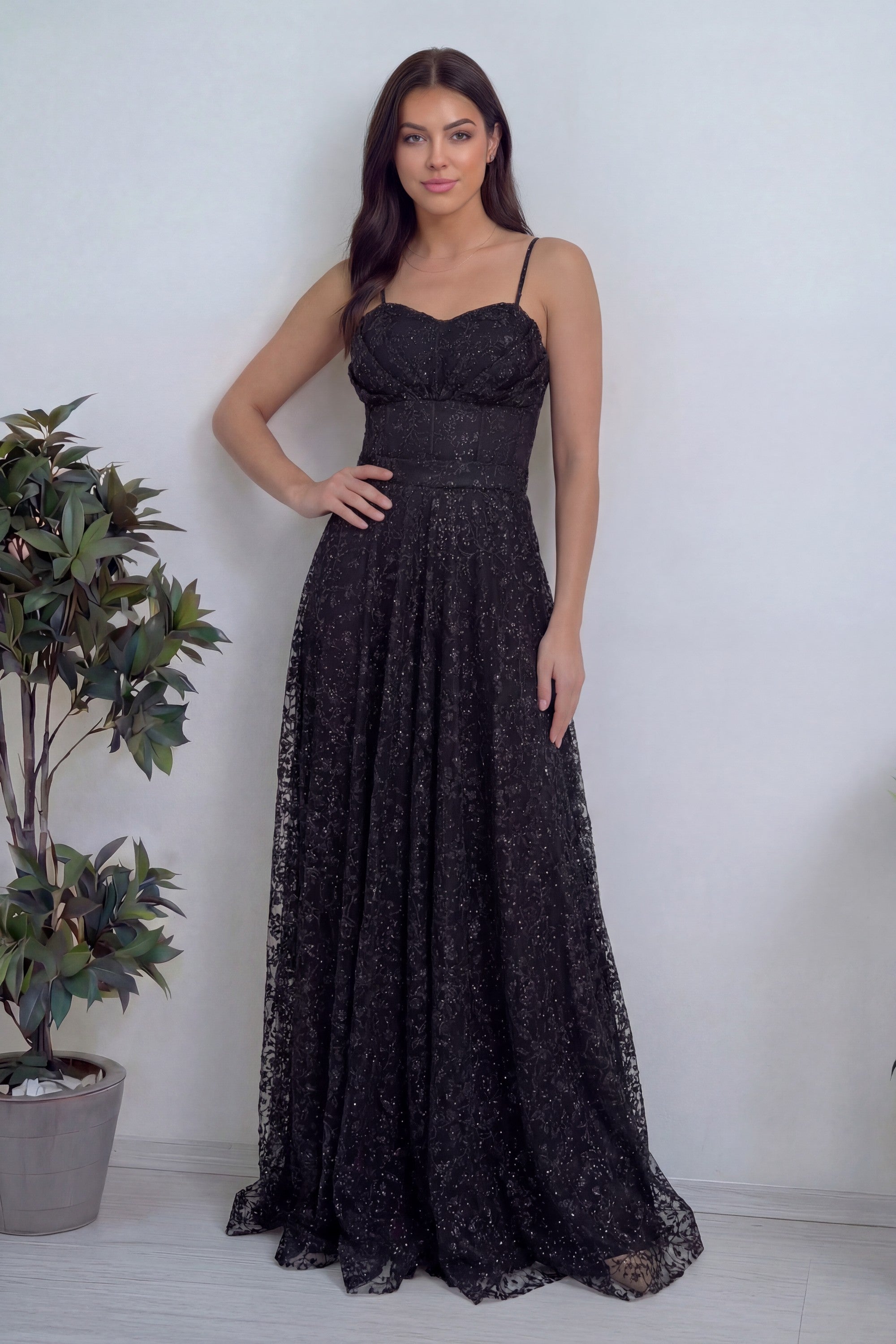Siyah Askılı Transparan Simli Dantelli Abiye Elbise