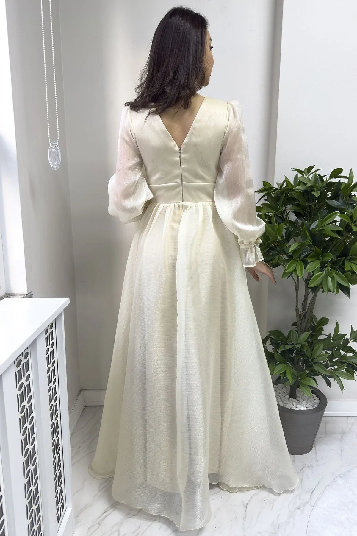 Asimetrik Etek Krem Karpuz Kol Prenses V Yaka Abiye Elbise - the ZKS