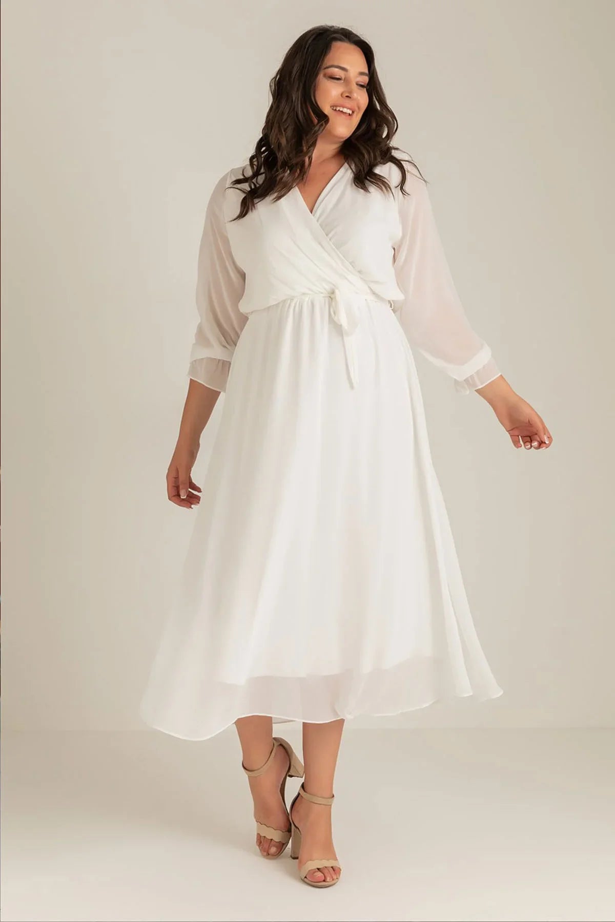 Beyaz Kruvaze Yaka Şifon Büyük Beden Elbise

