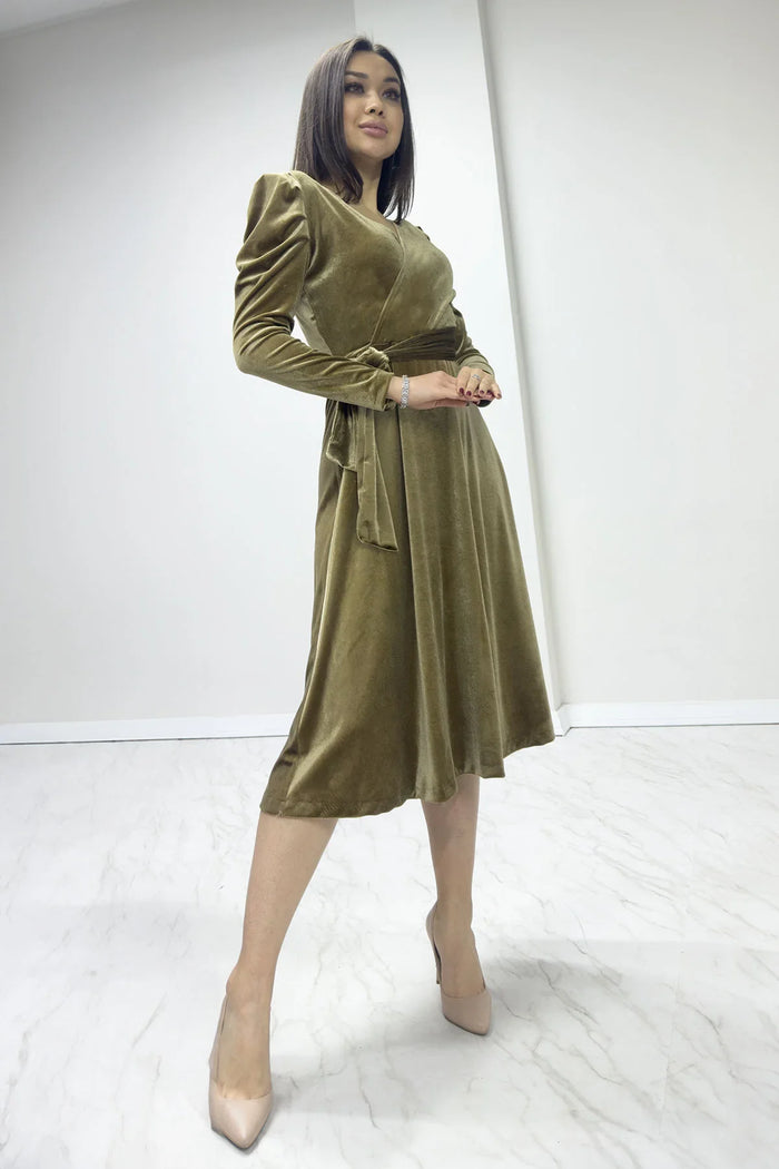 Bal Köpüğü Kadın Karpuz Kol Kruvaze Kadife Kuşaklı Büyük Beden Elbise

