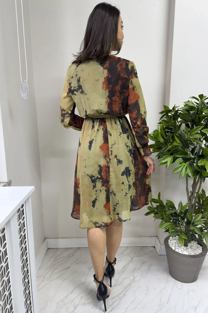 Batik Desenli Kruvaze Yaka Şifon Büyük Beden Kısa Elbise - the ZKS