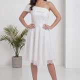 Beyaz Asimetrik Tek Omuz İşlemeli Kloş Mezuniyet Abiye Elbise