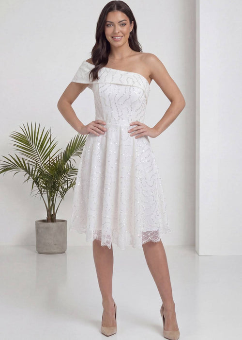 Beyaz Asimetrik Tek Omuz İşlemeli Kloş Mezuniyet Abiye Elbise