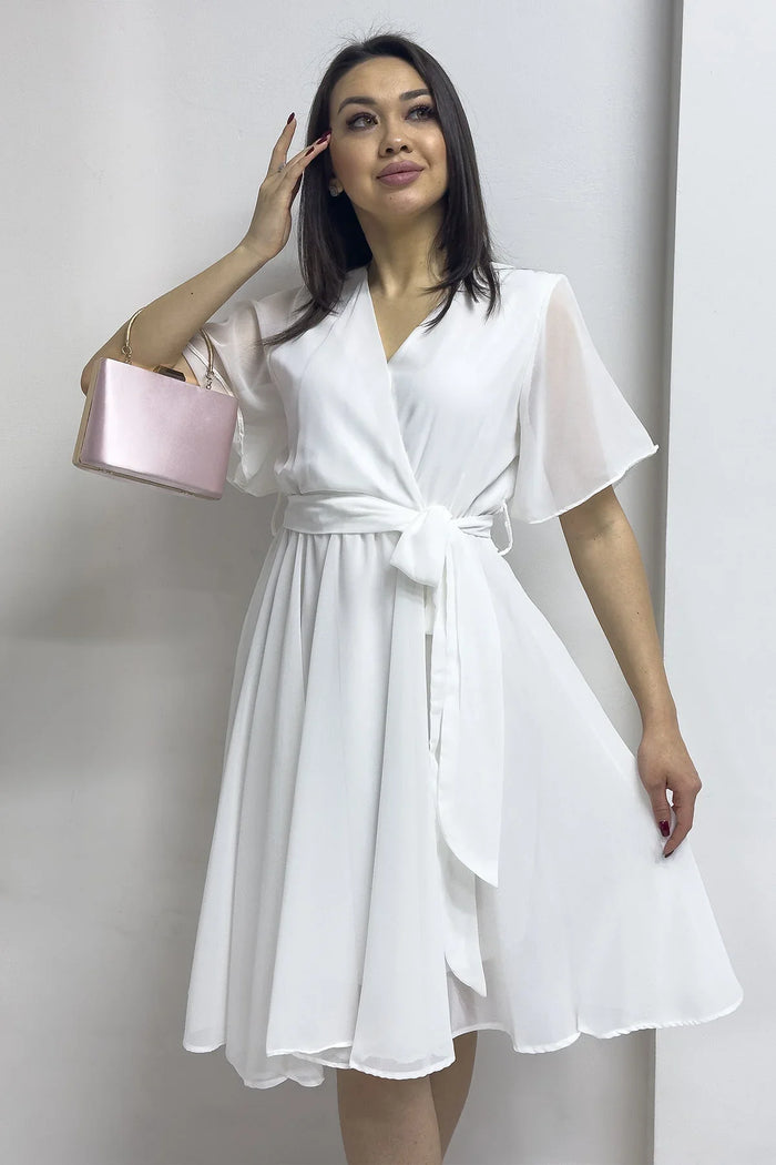 Beyaz Kloş Yarım Kol Büyük Beden Şifon Elbise

