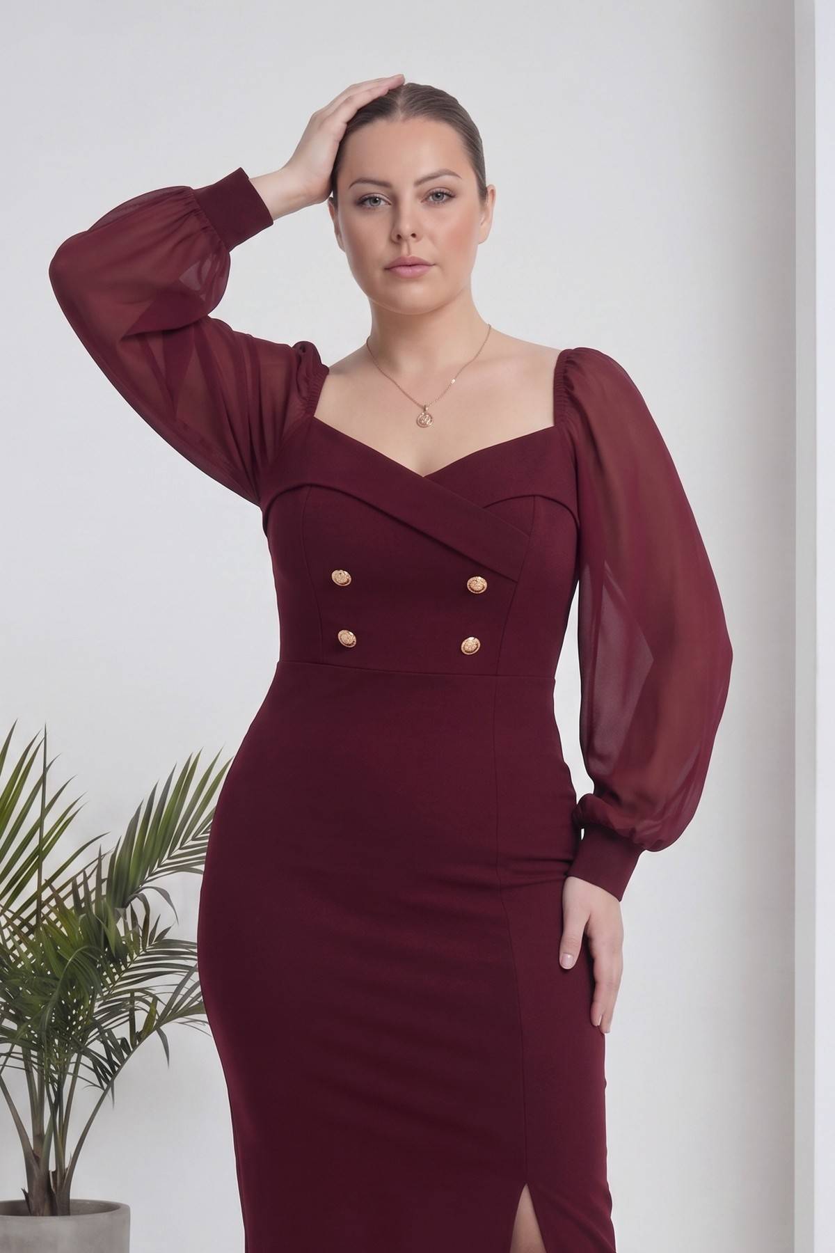 Bordo midi elbise kalp yaka, balon kollu, kruvaze gold düğme detaylı, başını tutan model