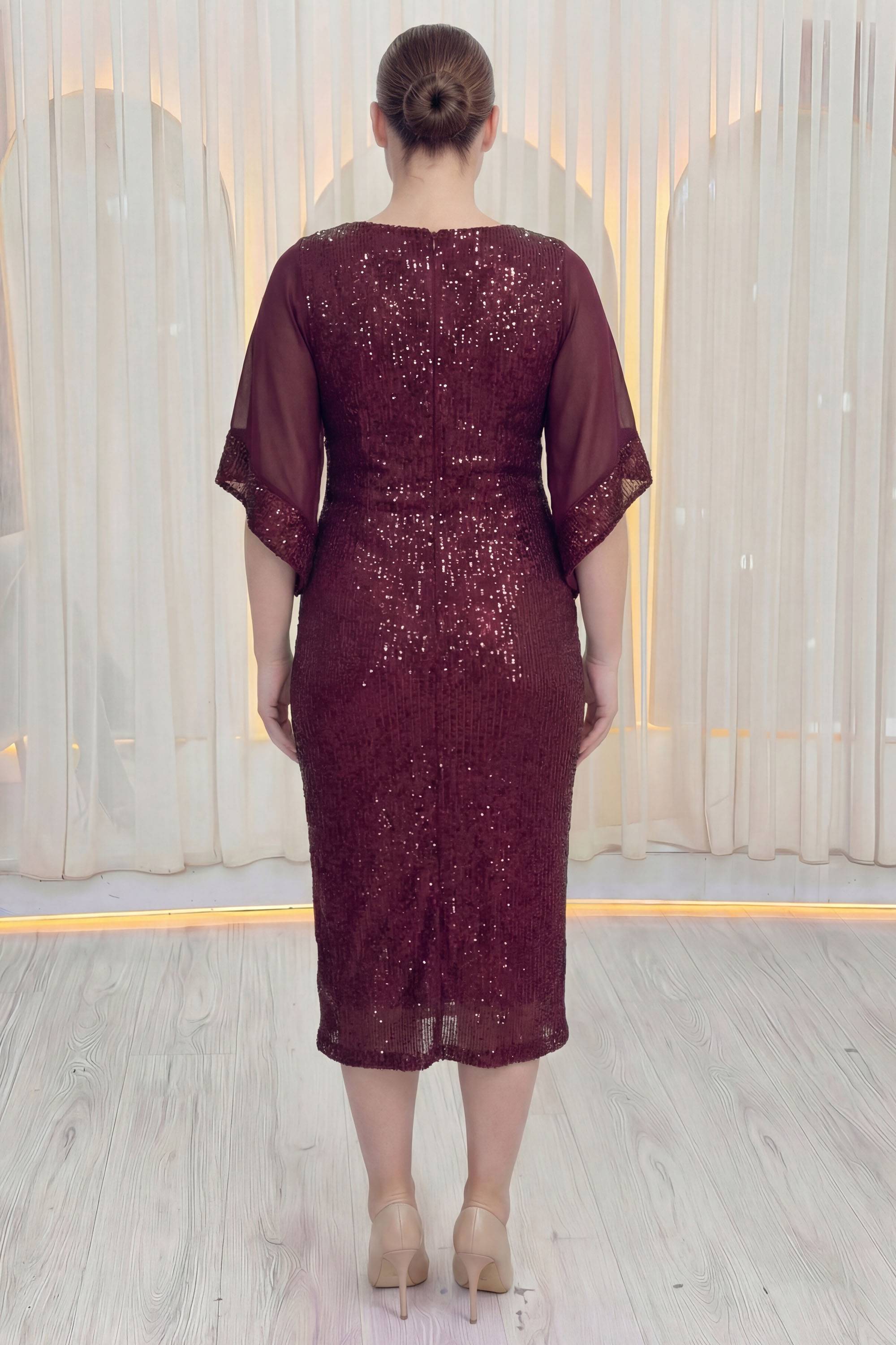 ZKS bordo pulpayetli midi elbise, büyük beden, şeffaf kollu, arkadan görünüm, zarif midi boy