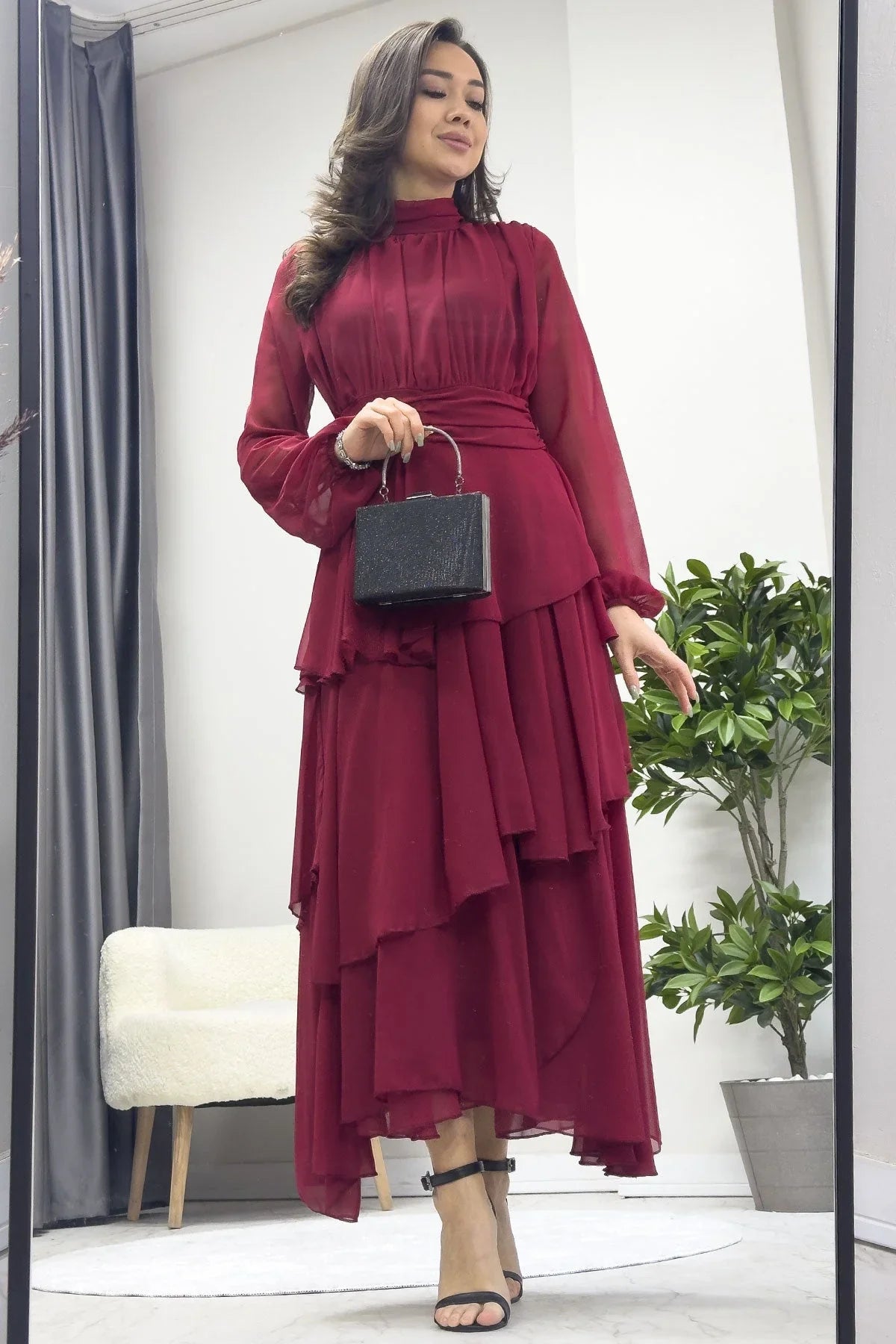 Bordo Dik Yaka Drape Detay Kat Kat Maxi Şifon Elbise - the ZKS