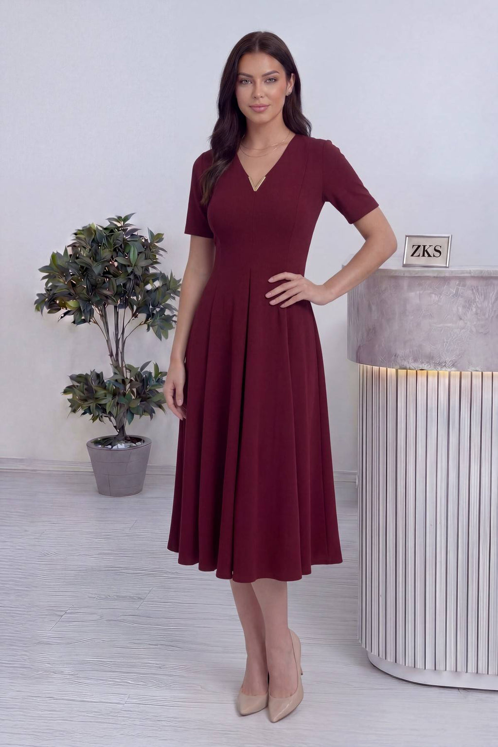 Pileli günlük giyim için kloş elbise, bordo kısa kollu v yakalı önden 